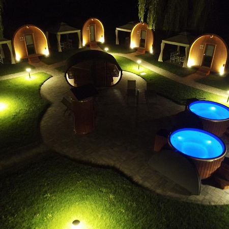 Vicolungo Glamour Lodge & Spa - Free Spa Hot Tub E Sauna ภายนอก รูปภาพ