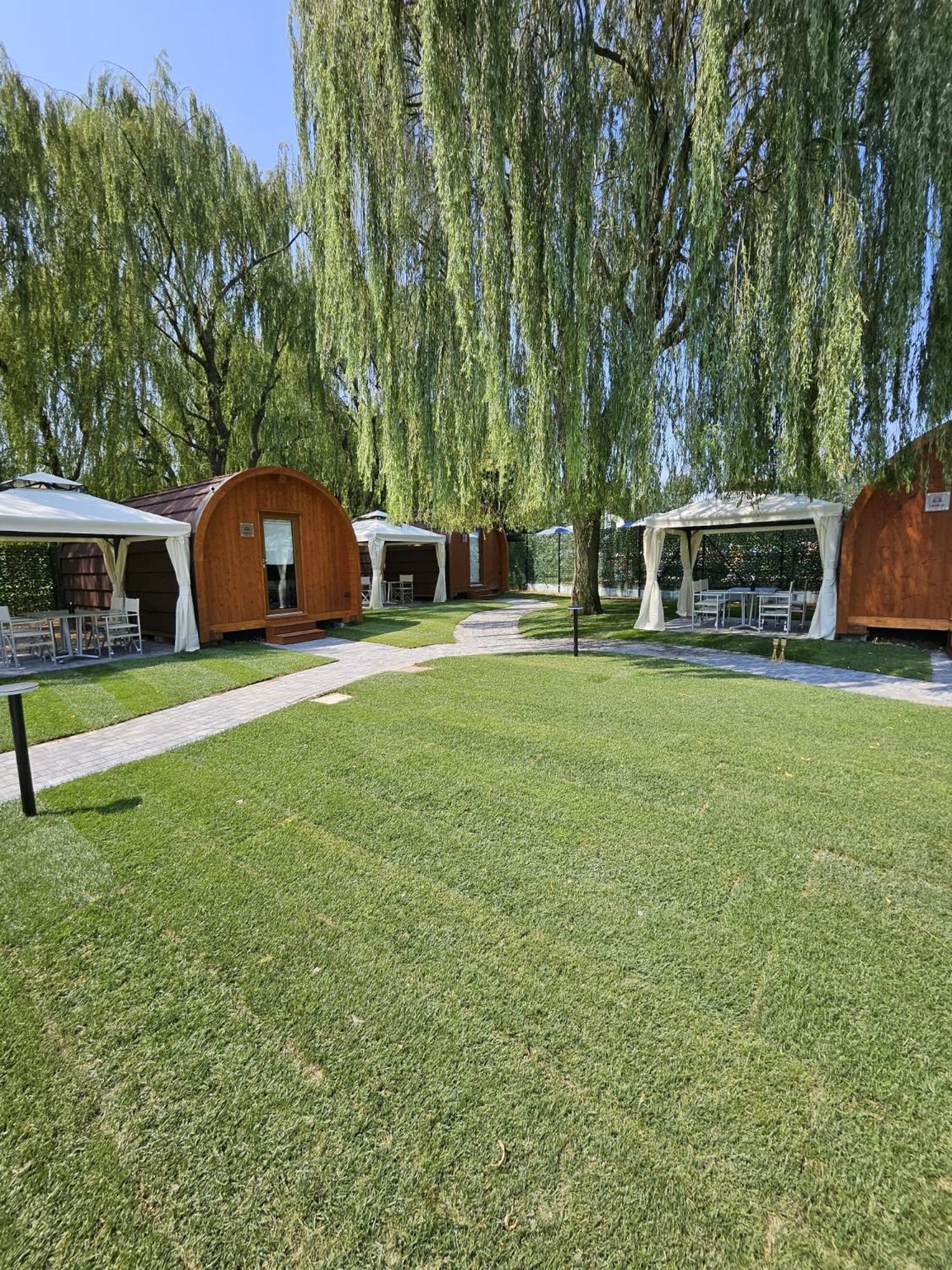 Vicolungo Glamour Lodge & Spa - Free Spa Hot Tub E Sauna ภายนอก รูปภาพ