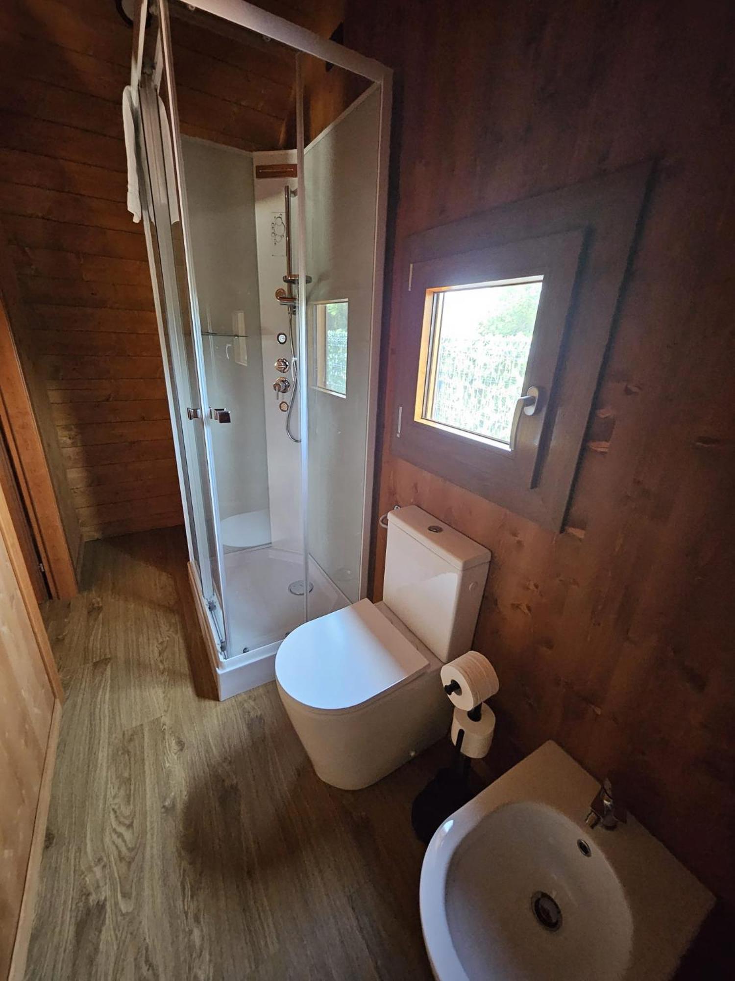 Vicolungo Glamour Lodge & Spa - Free Spa Hot Tub E Sauna ภายนอก รูปภาพ