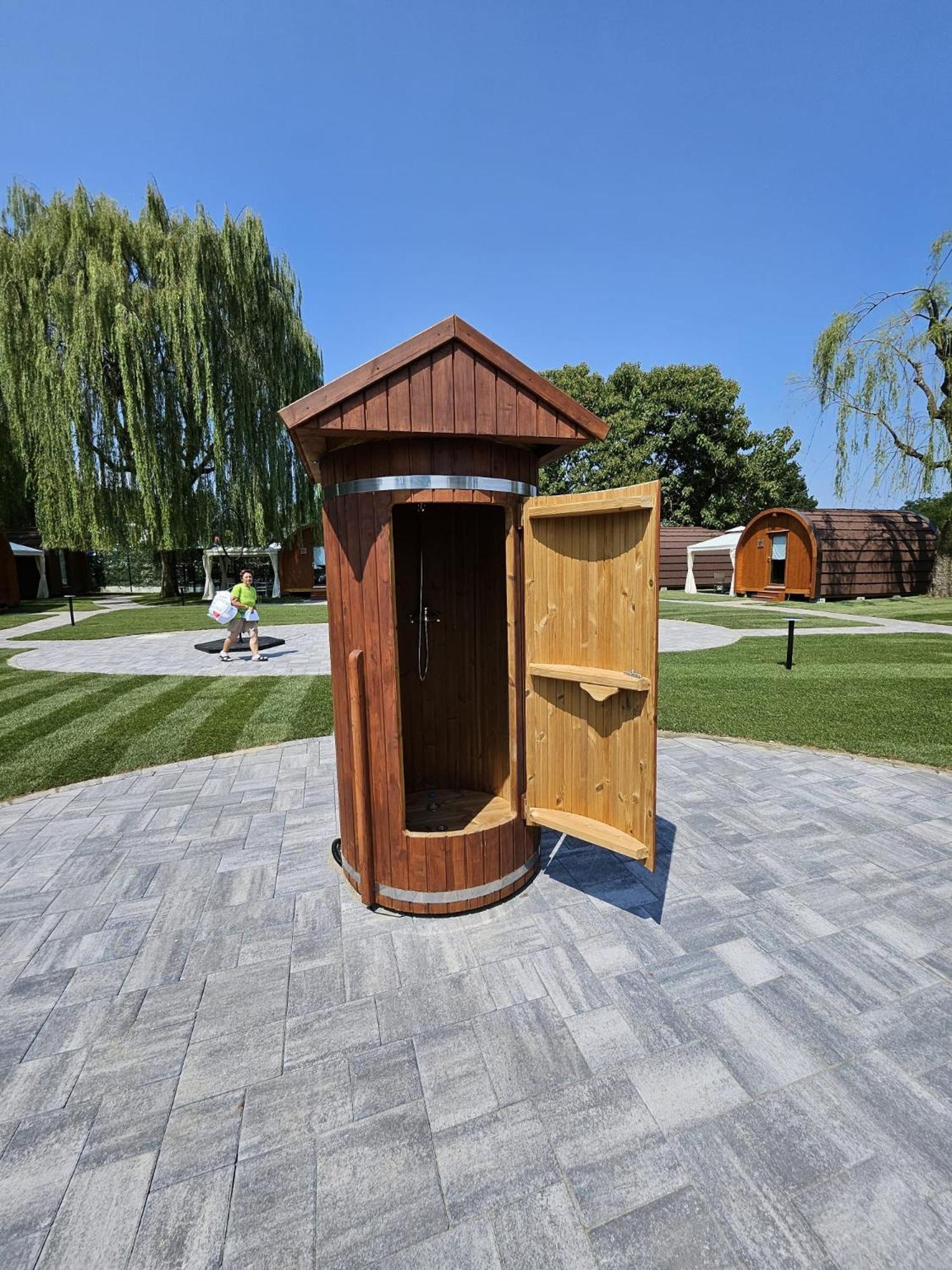 Vicolungo Glamour Lodge & Spa - Free Spa Hot Tub E Sauna ภายนอก รูปภาพ