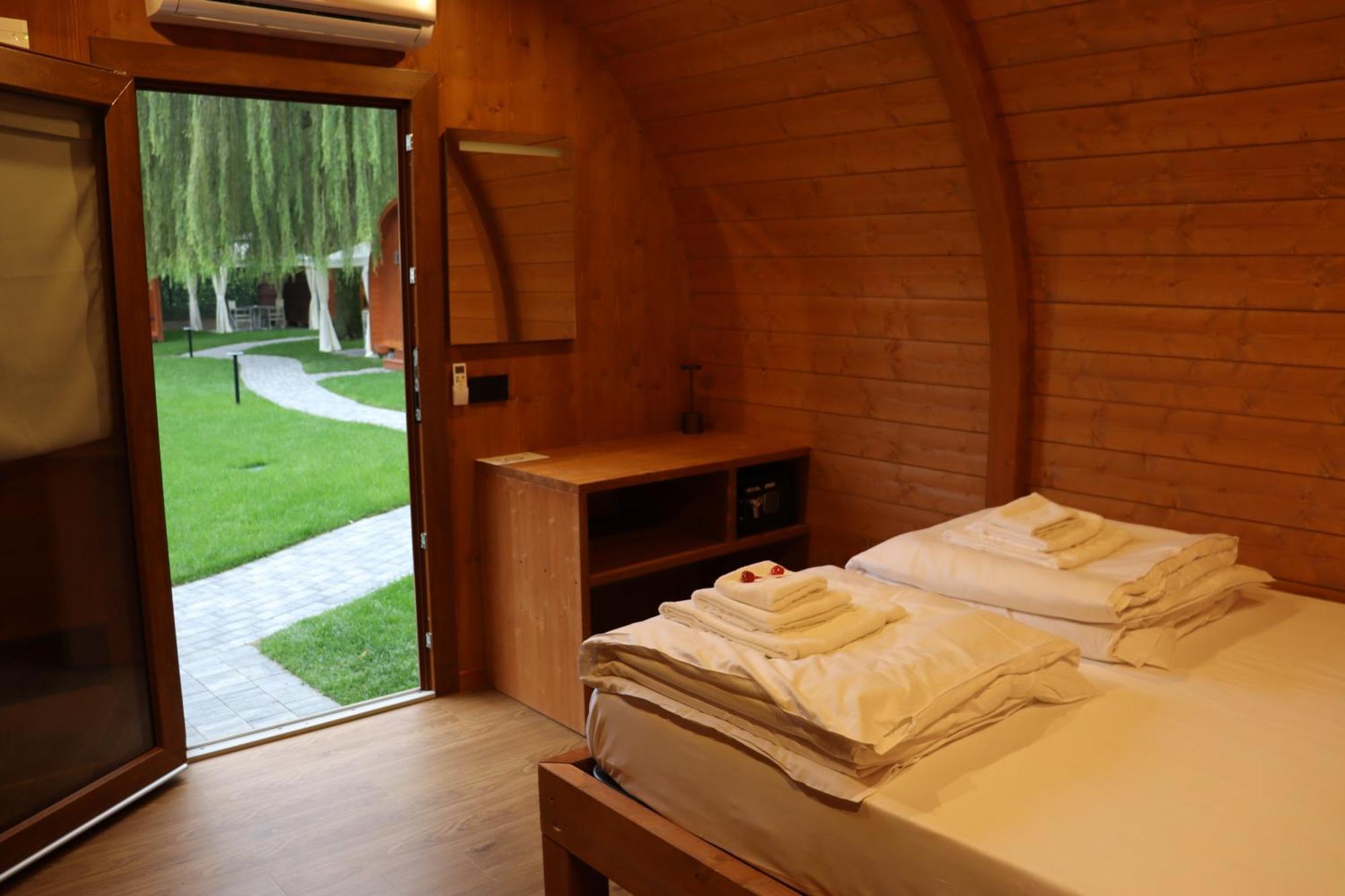 Vicolungo Glamour Lodge & Spa - Free Spa Hot Tub E Sauna ภายนอก รูปภาพ