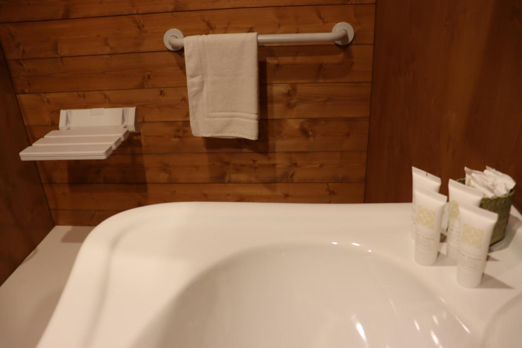 Vicolungo Glamour Lodge & Spa - Free Spa Hot Tub E Sauna ภายนอก รูปภาพ